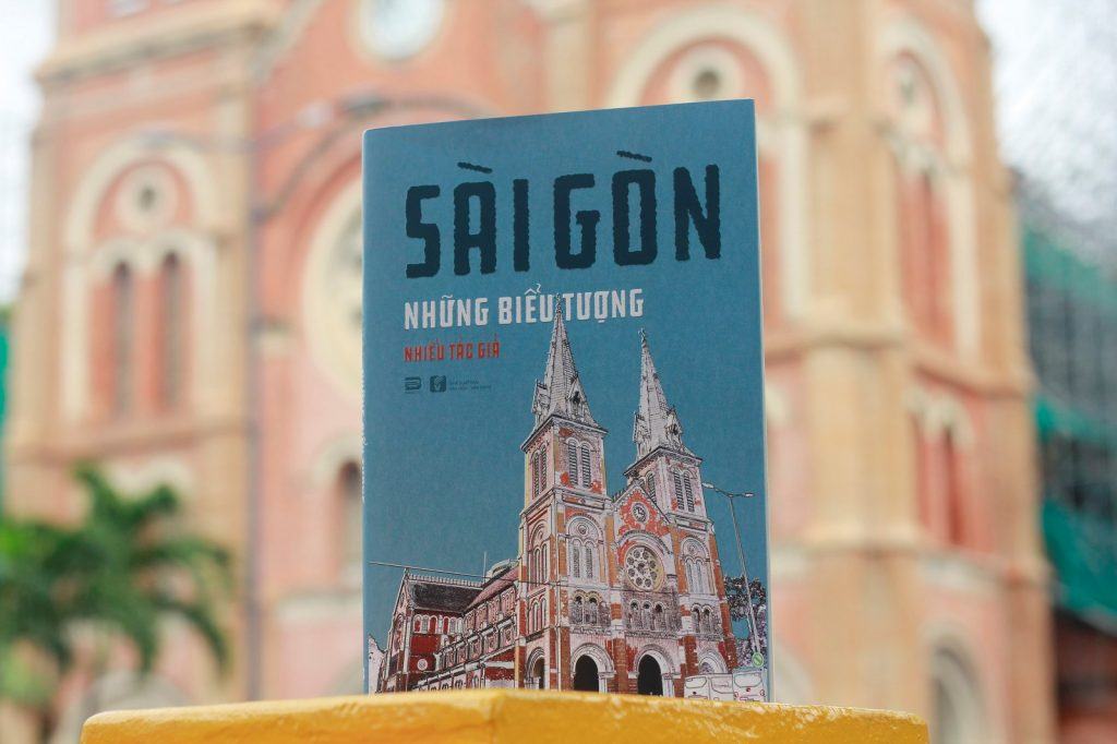 Sách Sài Gòn: Những biểu tượng, trên nền công trình lên bìa sách, Nhà thờ Đức Bà. Ảnh: Phanbook.