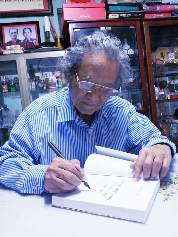 Nhớ Trần Thanh Phương - người giữ kỷ lục về sưu tập chân dung và bút tích nhà văn - Ảnh 1.