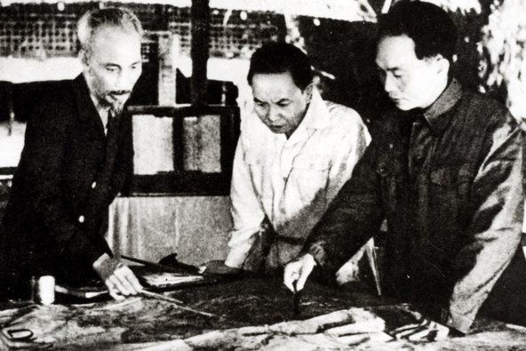 Dai tuong Vo Nguyen Giap duoi goc nhin cua hoc gia nuoc ngoai hinh anh 2 zing_dbp_14.jpg