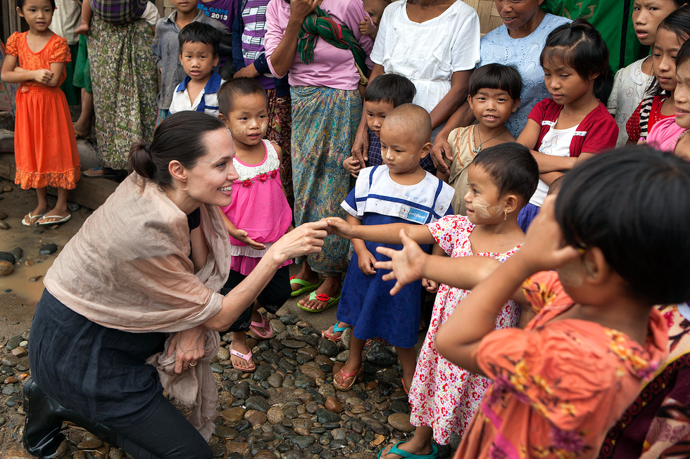 Angelina Jolie's travel diary: The journey of a compassionate person - Photo 4.