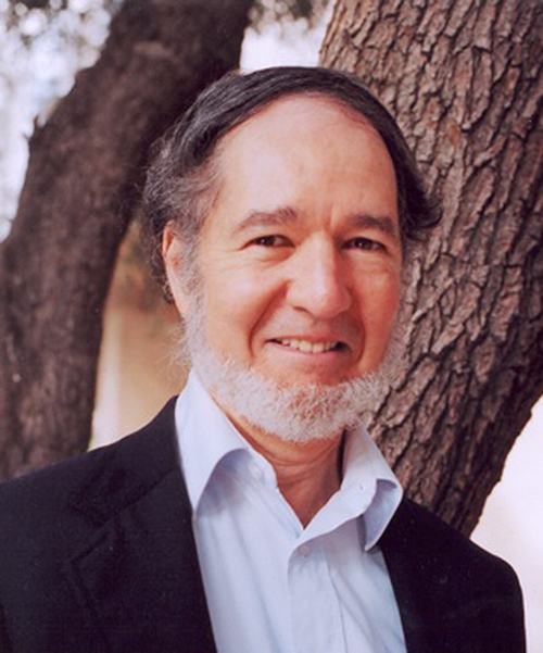 Tác giả Jared Diamond 82 tuổi, là giáo sư địa lý tại Đại học California, Los Angeles. Ảnh: jareddiamond.