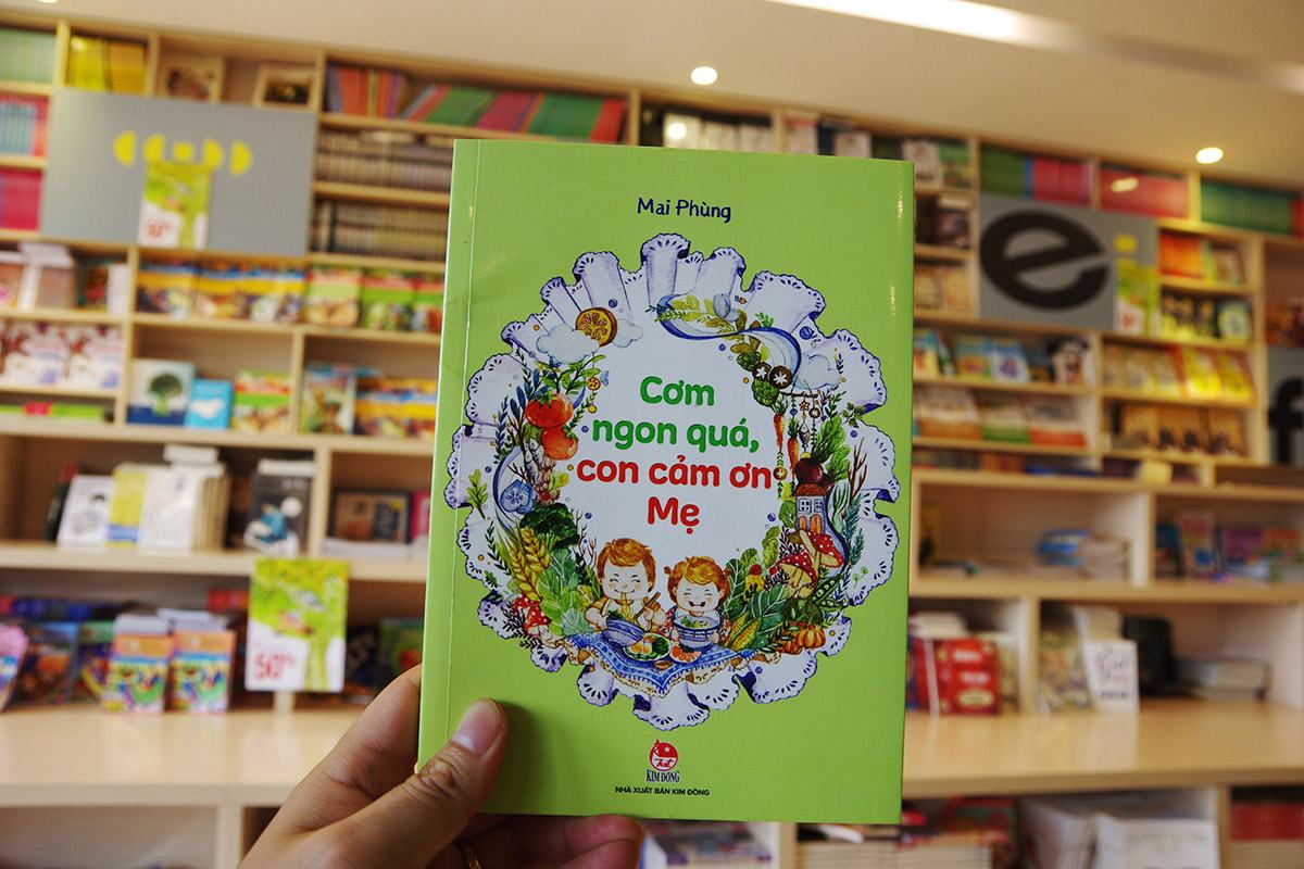 Sách Cơm ngon quá, con cảm ơn Mẹ được ra mắt vào sáng ngày 1/11 tại Trung tâm Sách Kim Đồng. Ảnh: NXB Kim Đồng