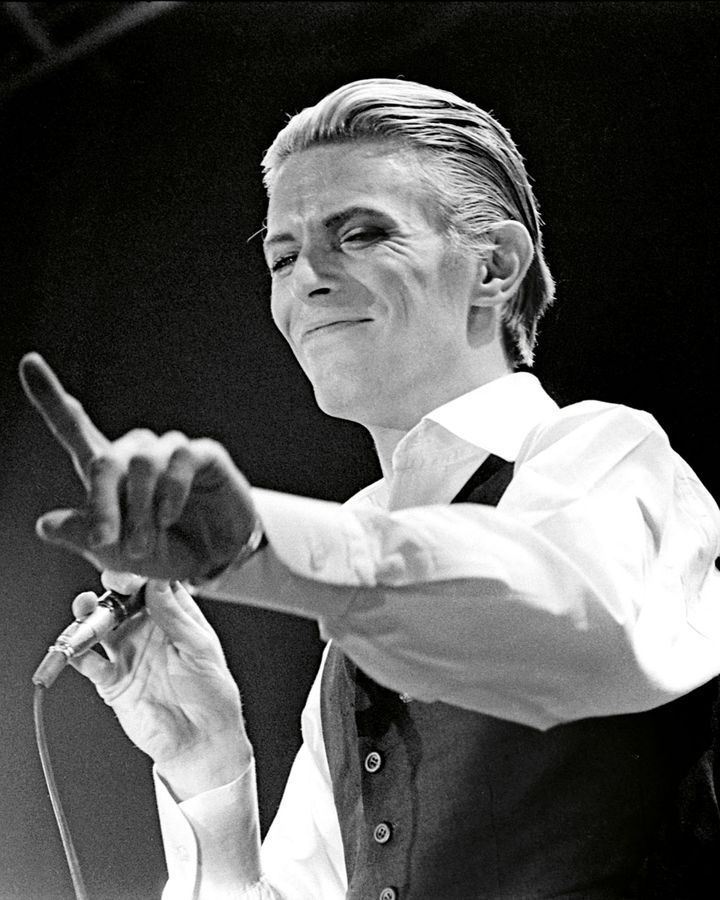 Bieu tuong David Bowie anh 8
