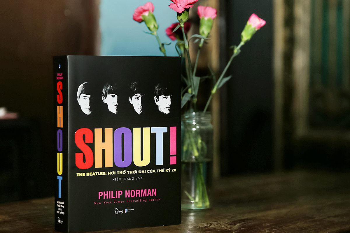 Sách Shout! The Beatles: Hơi thở thời đại của thế kỷ 20 được dịch trong khoảng bốn tháng. Ảnh: Công ty sách Sống.