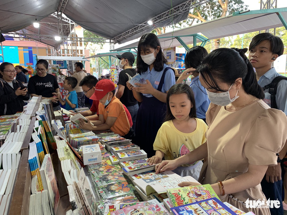 Ngày sách Việt Nam năm 2021 nuôi dưỡng tình yêu sách và văn hóa đọc - Ảnh 1.