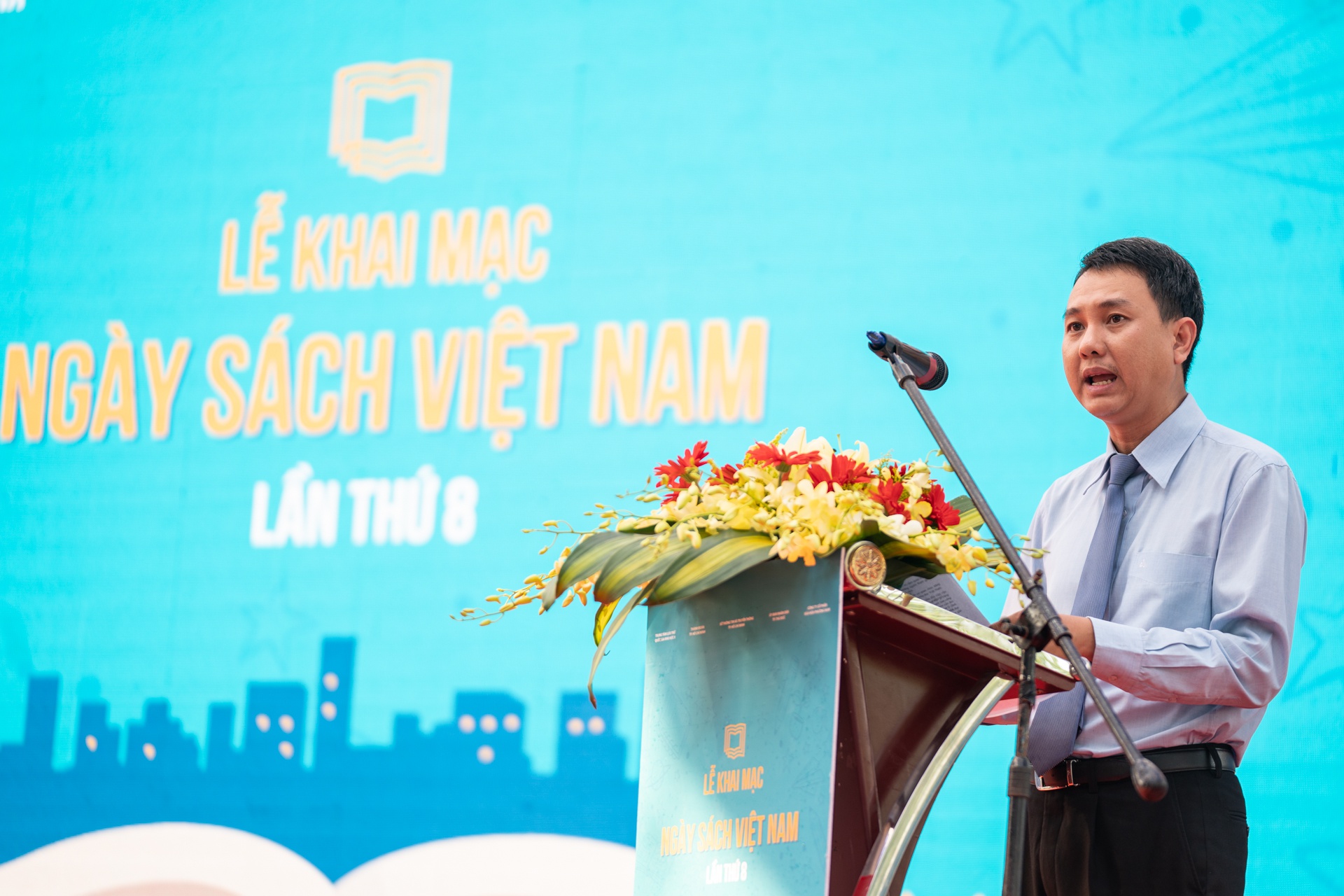 Ngay sach Viet Nam lan 8 anh 7