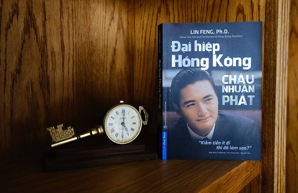 Bìa cuốn Đại hiệp Hong Kong - Châu Nhuận Phát do First News phát hành. Ảnh: First News.