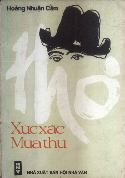 Tuyển tập Xúc xắc mùa thu của Hoàng Nhuận Cầm, xuất bản năm 1992. Ảnh: Nhà xuất bản Hội Nhà văn.