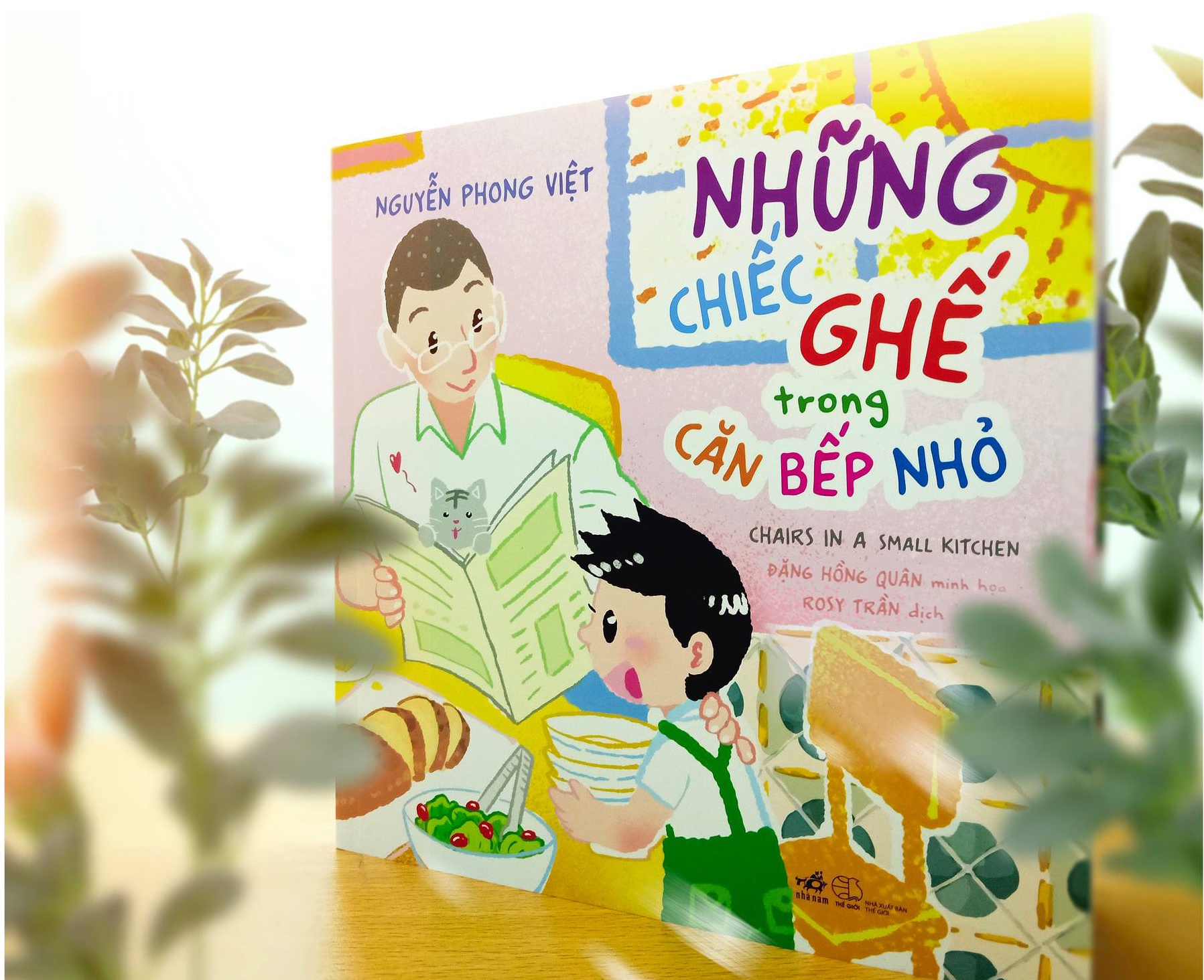 Nhung chiec ghe trong can bep nho anh 1