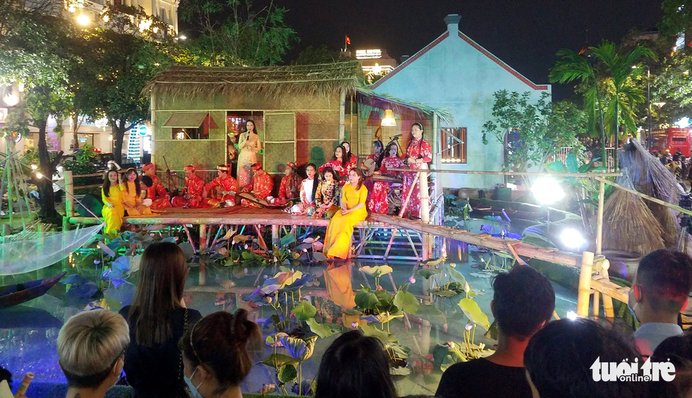 Ngày sách và văn hóa đọc khai mạc tưng bừng tại phố đi bộ Nguyễn Huệ - Ảnh 6.