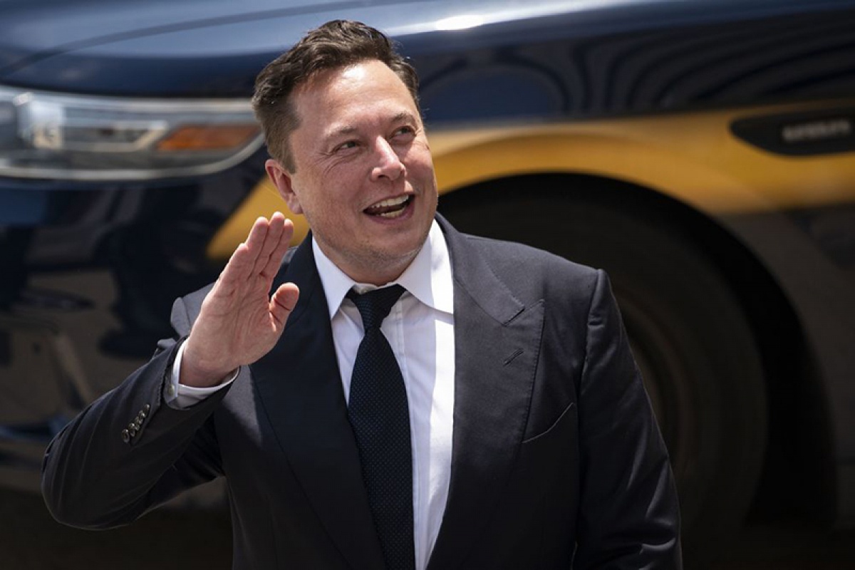 Elon Musk xay dung Tesla anh 1