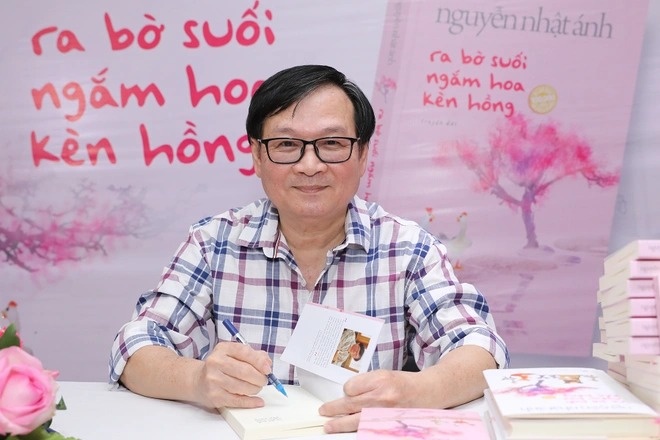 Nha van Nguyen Nhat Anh ky tang anh 1