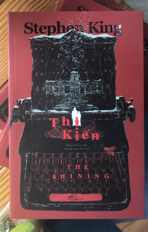 Thị Kiến - từ tiểu thuyết của Stephen King đến phim của Kubrick - Ảnh 1.